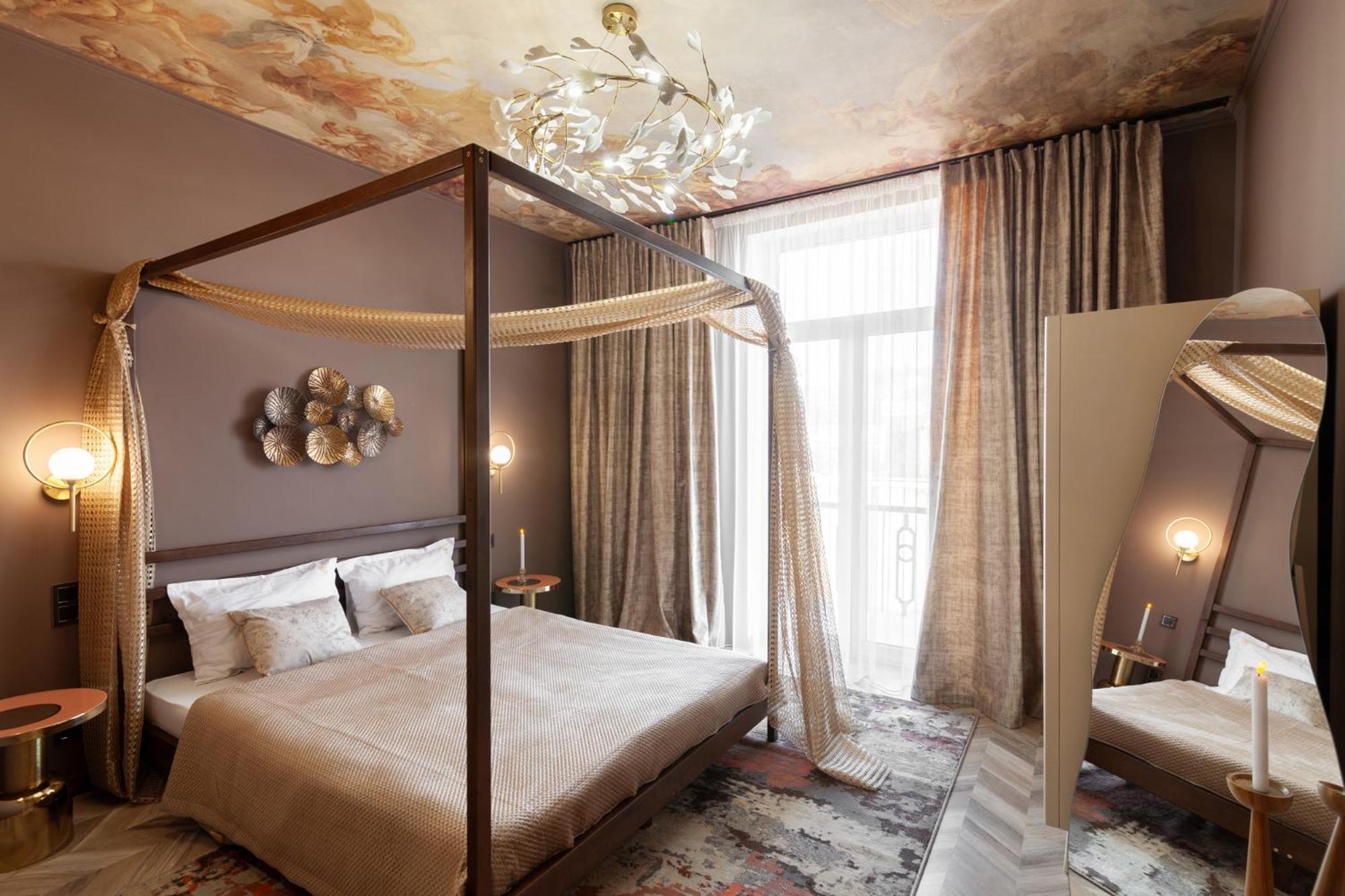 Royal Aparts Multi Lviv Exterior photo